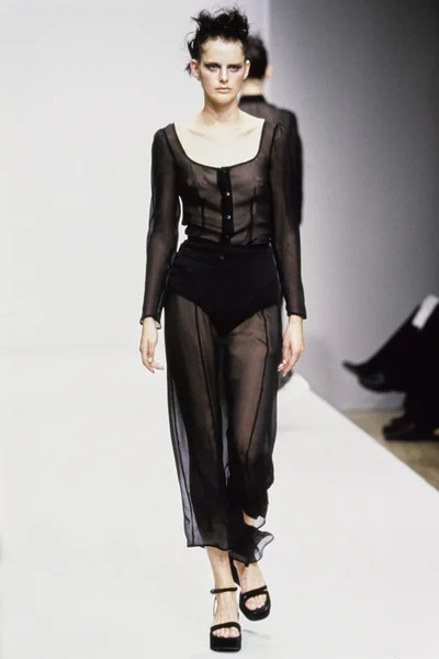 Look 50